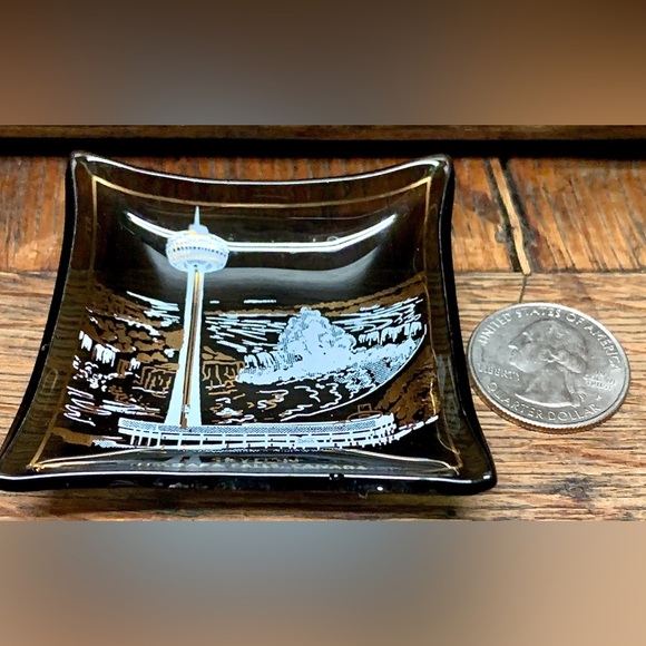 Vintage Brown Blown Glass Skylon Tower Niagara Falls Canada Trinket Coin Dish - Picture 11 of 16